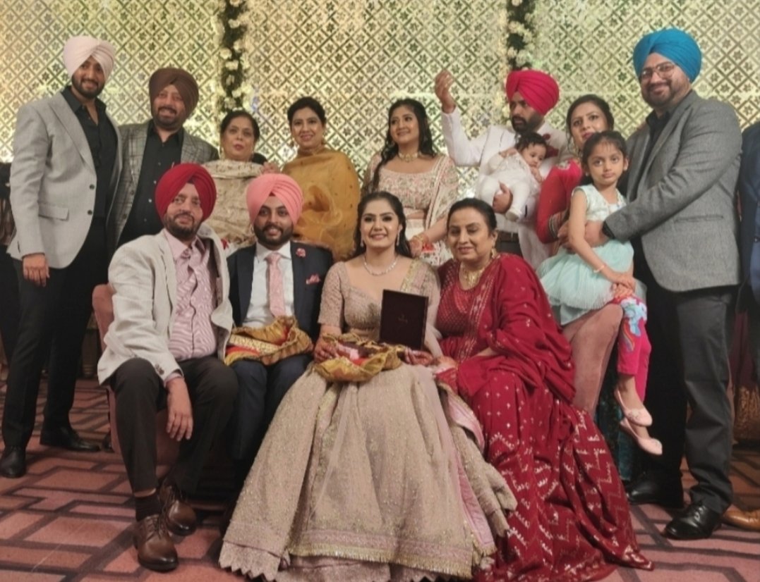 passport-size-photo-left