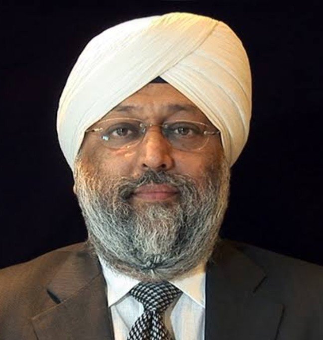 passport-size-photo-left