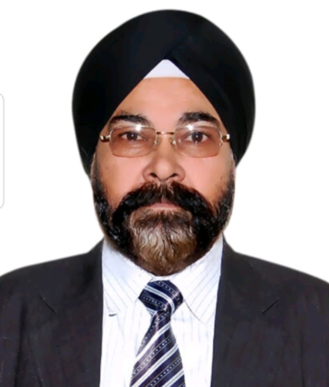 passport-size-photo-left