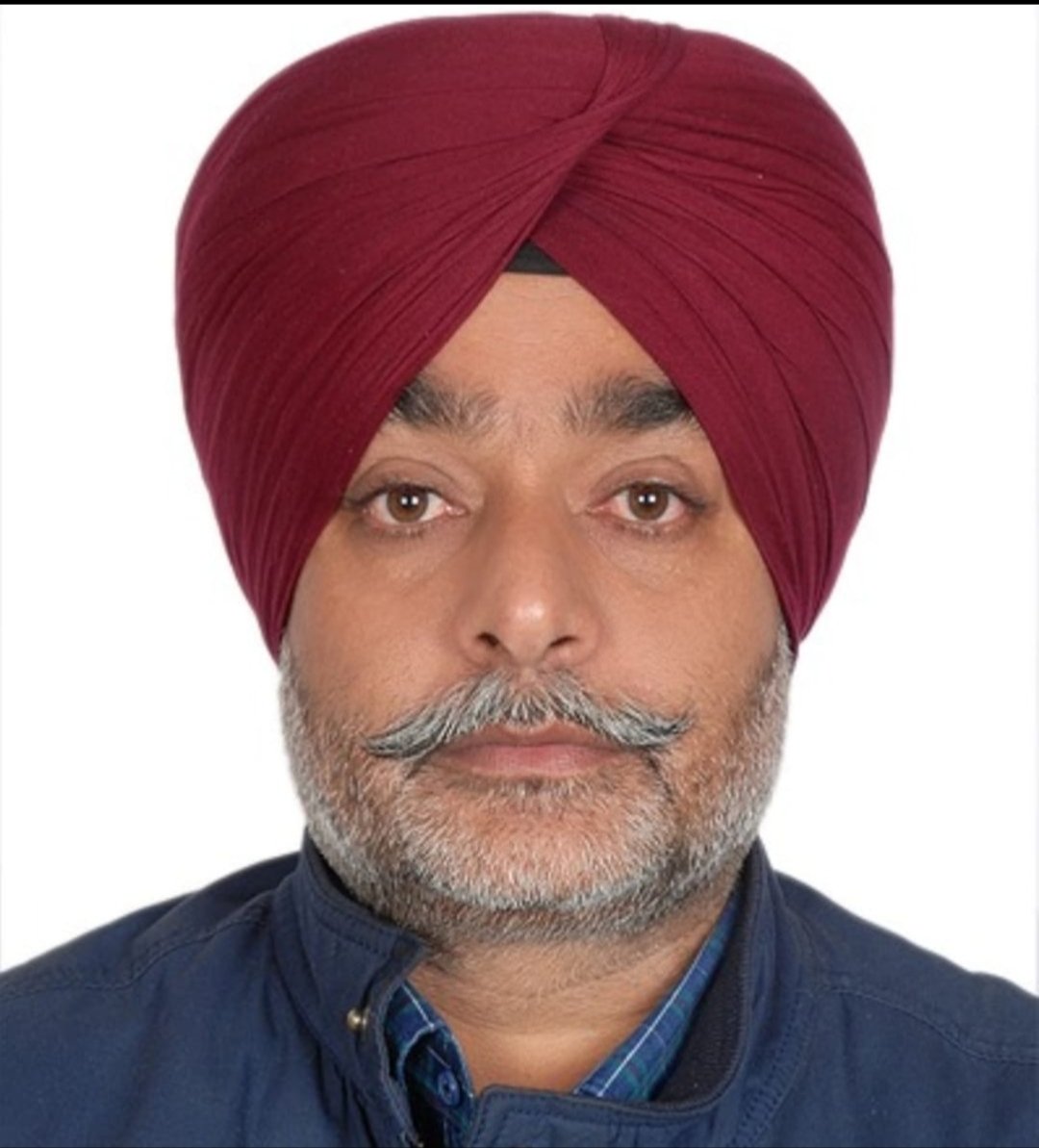 passport-size-photo-left