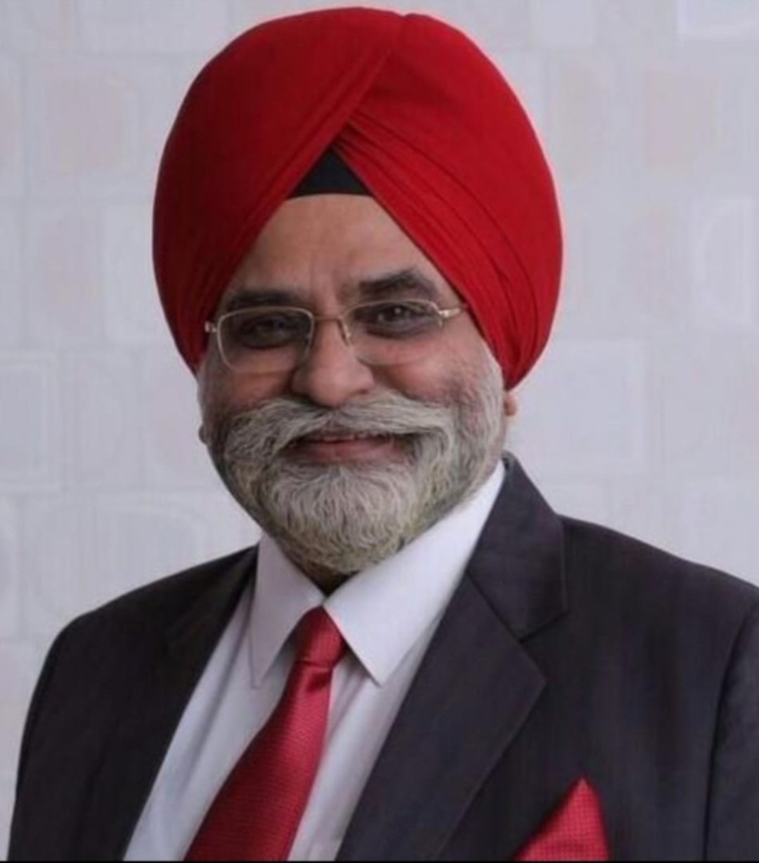 passport-size-photo-left