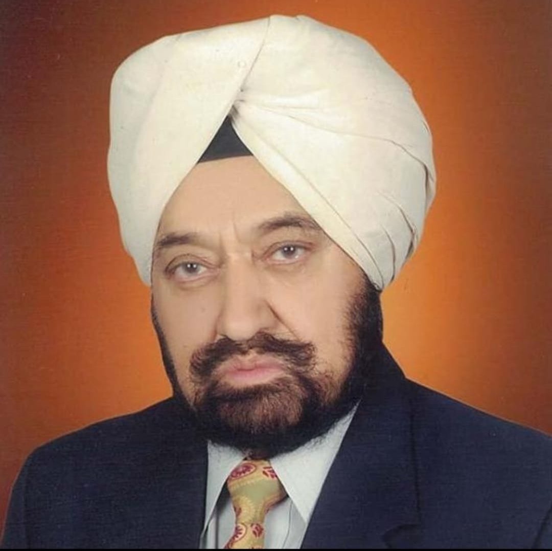 passport-size-photo-left